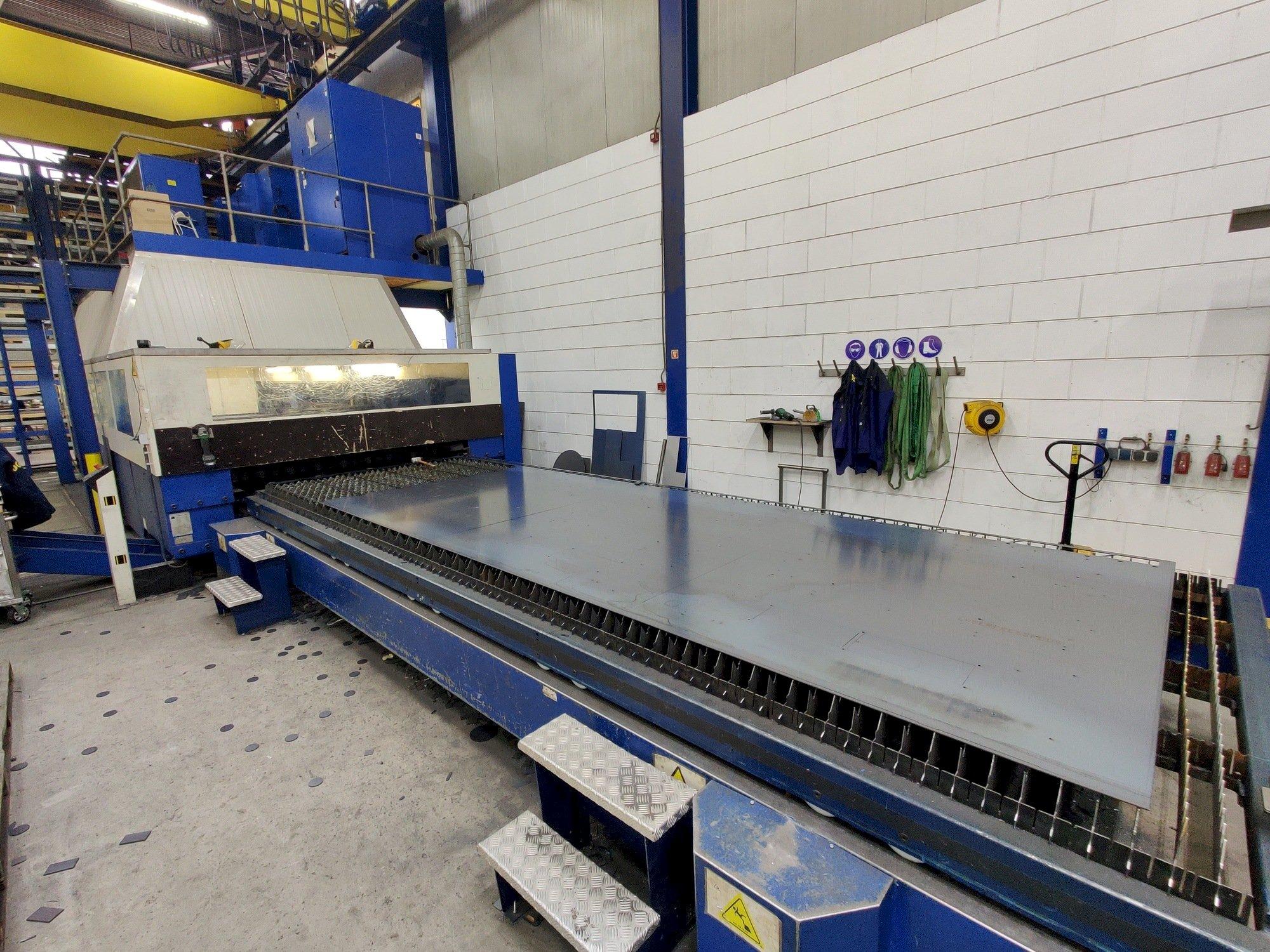 Koneen  Trumpf Trumatic L 6050 6kW CO2 etunäkymä