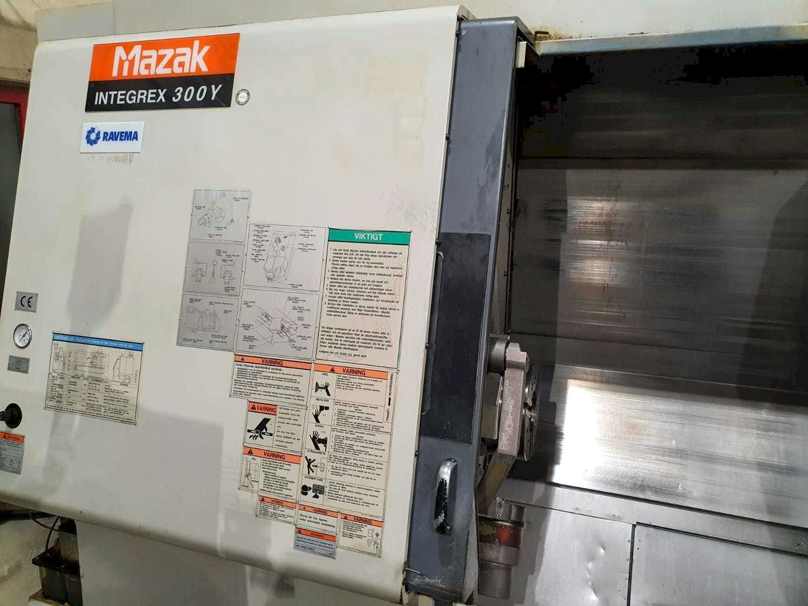 Koneen  Mazak Integrex 300Y etunäkymä