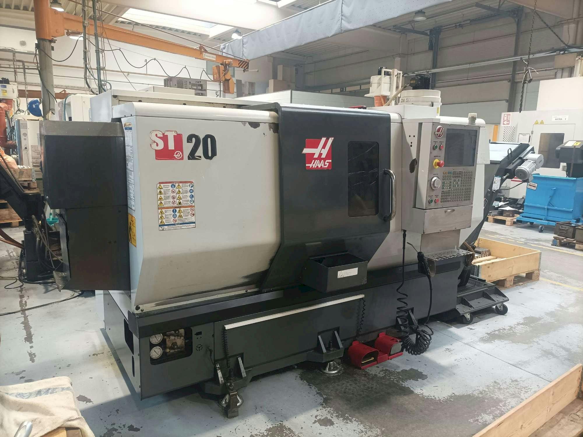 Koneen  HAAS ST-20SSY etunäkymä