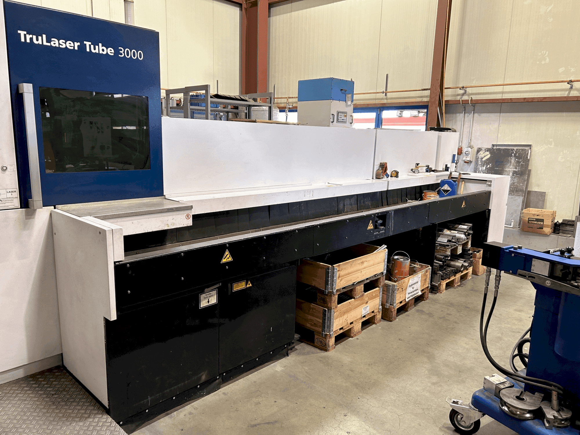 Koneen  TRUMPF Tru Laser Tube 3000 Fiber etunäkymä