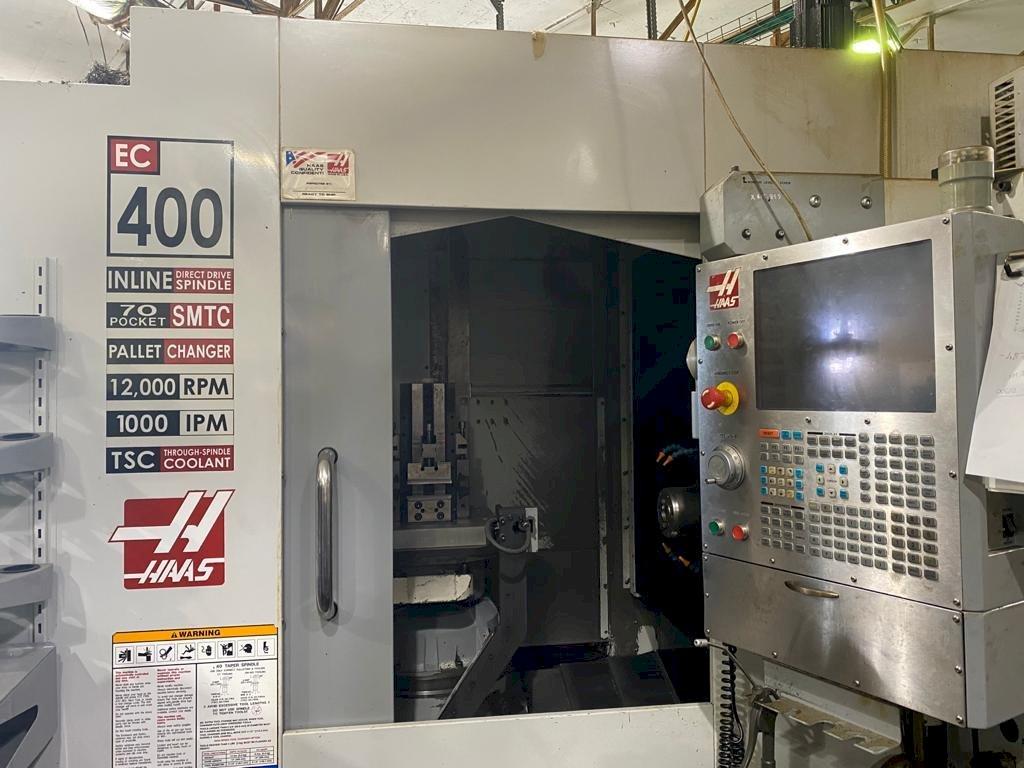 Koneen  HAAS EC-400 etunäkymä