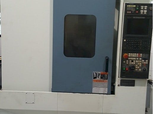 Koneen  MORI SEIKI Accumill 4000 etunäkymä