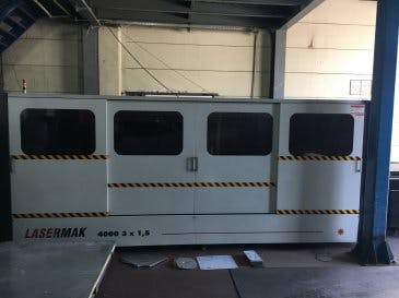 Koneen  ERMAKSAN etunäkymä LASERMARK 4000 3x1,5