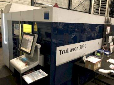 Koneen  Trumpf TruLaser 3030 fiber etunäkymä