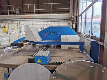 Koneen  BOSCHERT PL 150 CNC Z etunäkymä