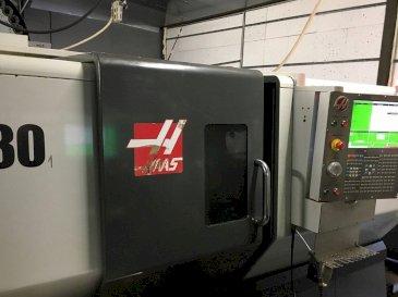 Koneen  HAAS ST-30 etunäkymä