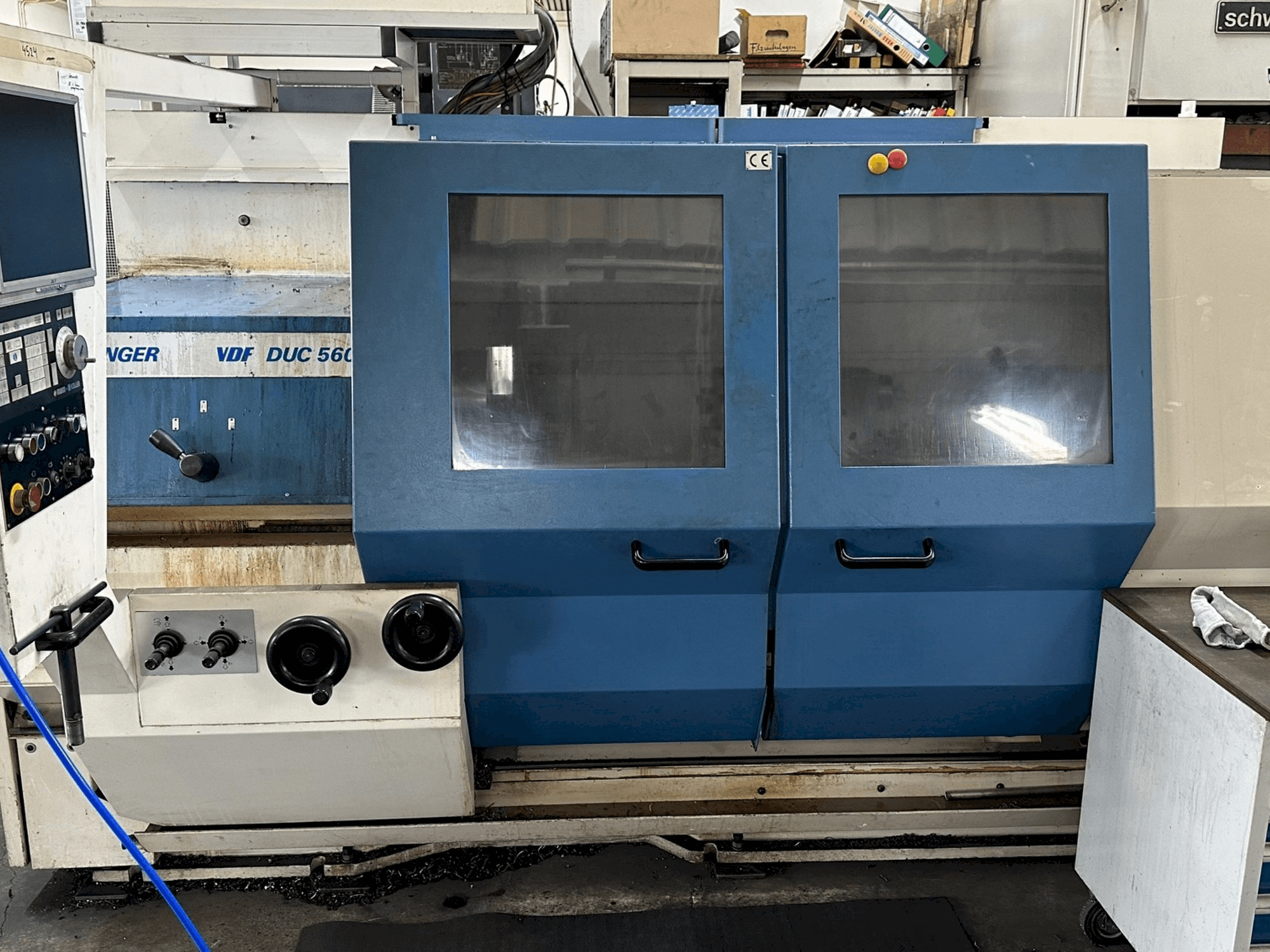 Koneen BOEHRINGER DUC 560 etunäkymä