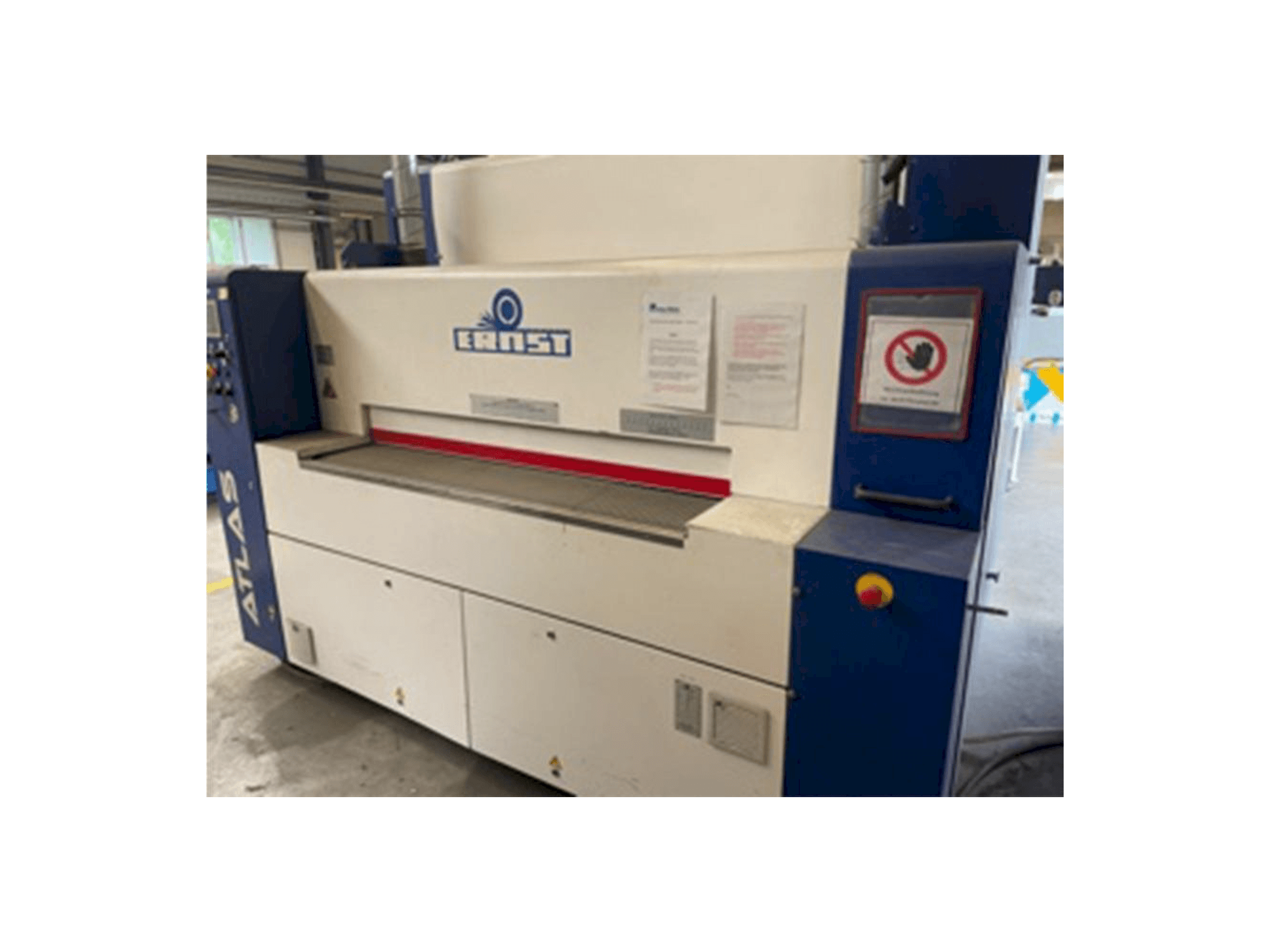 Koneen ERNST ATLAS ES etunäkymä